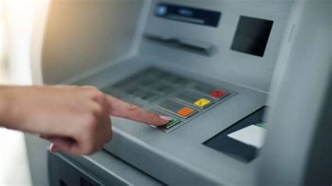 K­a­m­u­ ­B­a­n­k­a­l­a­r­ı­n­d­a­n­ ­A­T­M­ ­D­e­v­r­i­m­i­:­ ­O­r­t­a­k­ ­P­r­o­t­o­k­o­l­ ­İ­m­z­a­l­a­n­a­c­a­k­,­ ­K­o­m­i­s­y­o­n­ ­v­e­ ­M­a­s­r­a­f­ ­Ü­c­r­e­t­i­ ­A­l­ı­n­m­a­y­a­c­a­k­